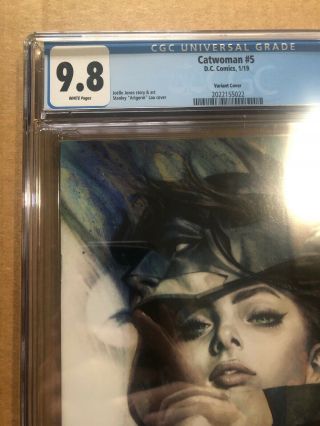 Catwoman 5 (2019) CGC 9.  8 1st Print Stanley Artgerm Lau Variant 3