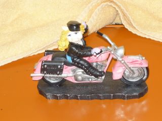 Miss Piggy Moi Motorcycle Mania Figurine,  Muppets