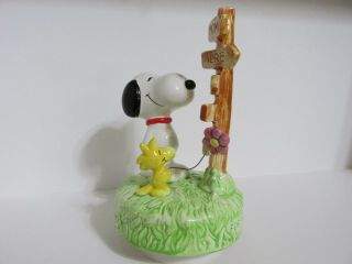 SNOOPY PEANUTS CHARLIE BROWN SCHMID VINTAGE CERAMIC MUSIC BOX MOTHERS DAY 1982 3