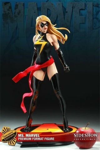 Sideshow Collectibles Ms.  Marvel Premium Format Statue Exclusive