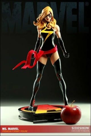 Sideshow Collectibles Ms.  Marvel Premium Format Statue Exclusive 2