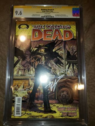The Walking Dead 1 (oct.  2003) Cgc Ss 9.  6 Signed By Kirkman And Moore