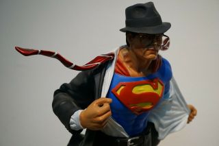 Clark Kent Superman Xtreem Sculptures 1:4 Statue 3
