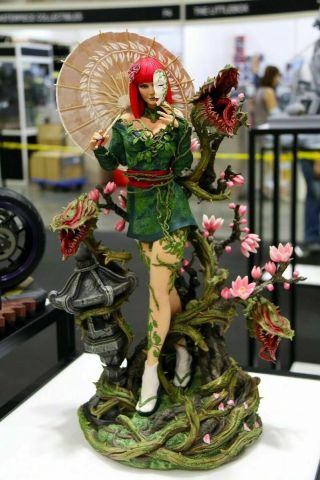 XM Studios Poison Ivy 1/4 Scale Statue Nt Sideshow NIB Factory in hand 3