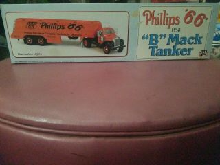 Jmt 1995 Phillips 66 1958 " B " Mack Tanker 3rd In Series Locking Bank With Lights
