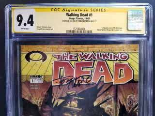THE WALKING DEAD 1 CGC SS 9.  4 SIGNED & REMARKED BY TONY MOORE 1ST RICK GRIMES 2