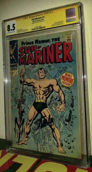 CGC 8.  5 ss Signed by Stan Lee Sub - Mariner 1 Ow - White Pages Origin of Submariner 3