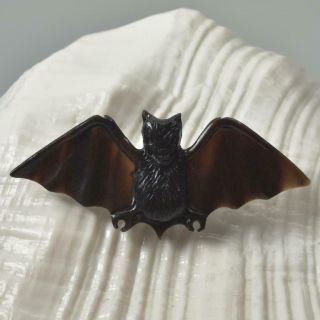 Flying Bat Buffalo Horn Carving Cabochon For Pendant Art Handmade In Bali 1.  74 G