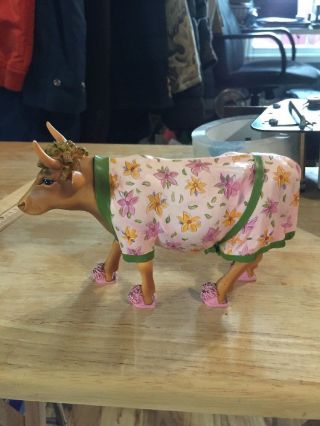 Cow Parade Figurine.  PJ’s & Curlers.  MISC138 3