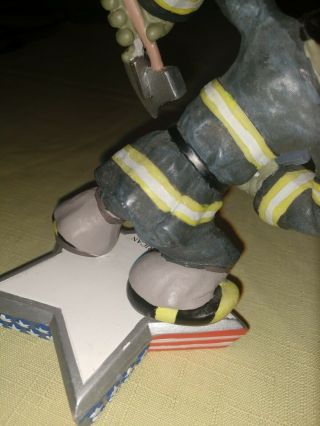 Popeye Salutes FDNY 9/11 Fireman 2002 Figurine 1627 of 3600 Twin Tower Heros 3