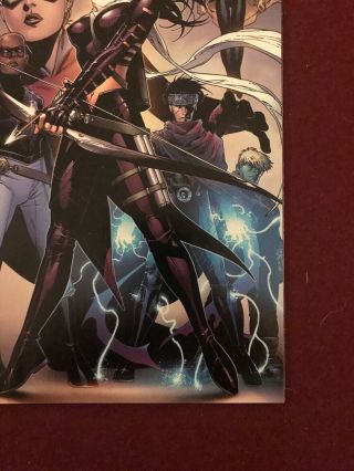 Marvel Young Avengers 10 First 1st App Kate Bishop on a cover Jim Cheung Cover 3