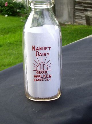 Vintage Nanuet Dairy 1 Qt Milk Bottle.  Geo B.  Walker Nanuet N.  Y.