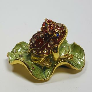 Vintage Enamel Frog Ring Box Pill Red Sparkly Magnetic Closure