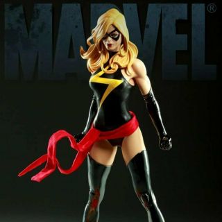 Sideshow Ms.  Marvel Premium Format Statue