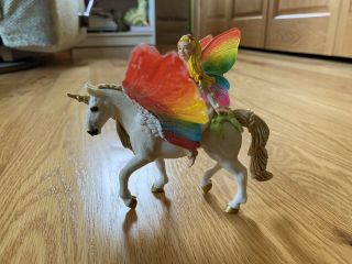 Schleich Rainbow Pegasus Unicorn Alicorn With Rider 2013