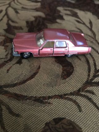 Vintage Tomica Cadillac Fleetwood Brougham Opening Doors 1/77 Scale F2