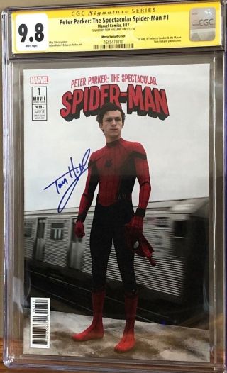 Peter Parker: Spectacular Spider - Man 1 Photo Cvr_cgc 9.  8 Ss_signed Tom Holland