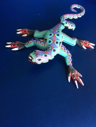 Unique Mexican Hand Painted Wooden Iguana,  9 Inches Long