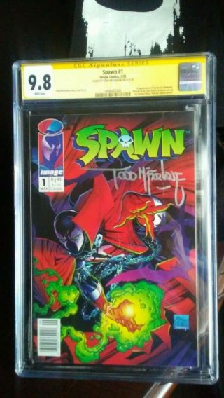 SPAWN 1 CGC SS 9.  8 NEWSSTAND ED.  SS SIGNED BY TODD MCFARLANE 1ST APP OF SPAWN 4