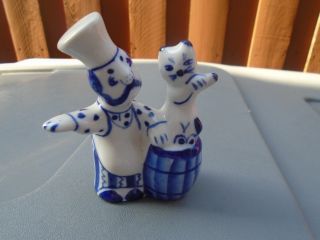 Porcelain Gzhel White And Blue Cook Cat Figurine Handmade In Russia