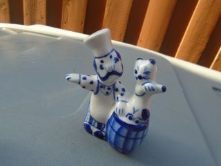 Porcelain gzhel white and blue cook cat figurine handmade in Russia 5