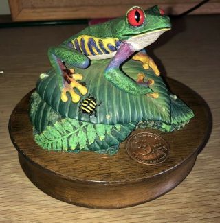 Very Rare 1992 World Wildlife Fund Red - Eyed Tree Frog Musical Figurine Numbered