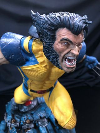 Sideshow Collectibles Wolverine Premium Format Exclusive 1/4 Scale Statue,
