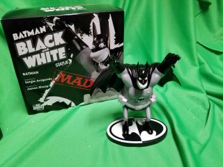Dc Direct Batman Black & White Statue Mad Batman By Sergio Aragones 14b3