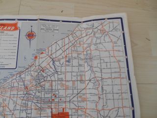 Old Vtg 1950 ' s GULF OIL Service Station Folding ROAD STREET MAP Cleveland Ohio 5
