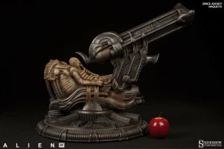 Space Jockey Maquette Statue Sideshow Collectibles