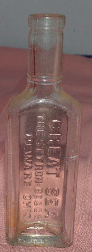 Newark Ohio Glass Bottle Antique Great Seal Styron Beggs Co 5 " X 1 - 1/2 " X 1/2 "