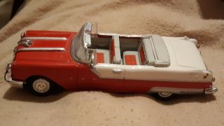 Vintage Diecast 1955 Pontiac Starchief Convertible - - 1:43 Scale Red