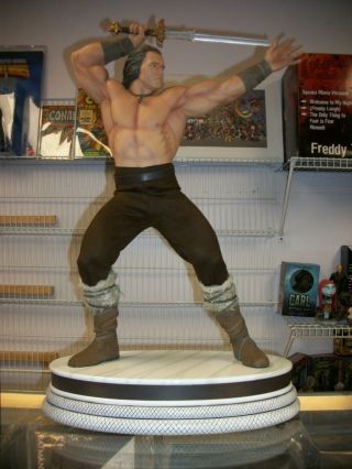 Pop Culture Shock Toys Conan Statue 99/325 Arnold Schwarzenegger Pre - Owned