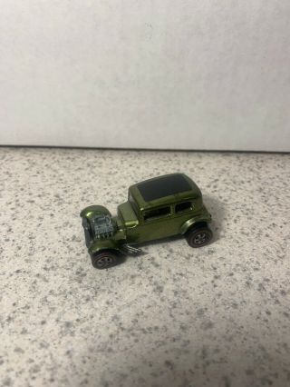Hot Wheels Vintage Redlines - 1969 - Classic ‘32 Ford Vicky - Lime / Antifreeze
