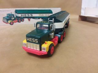 VINTAGE 1977 HESS FUEL OILS TRUCK TOY TANKER W/ BOX,  Instructions 4