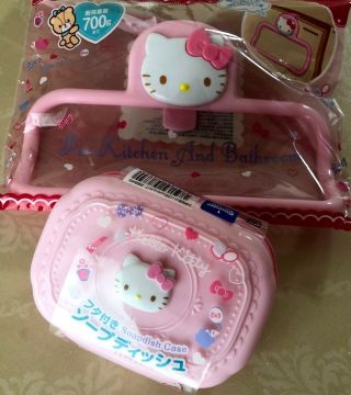 Japan☆hello Kitty Cute Soapdish Case & Towel Hanger For Your Family