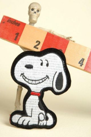 Vintage Peanuts Snoopy Patch Embroidered Iron Sew On Appliques NOS Uncommon 4