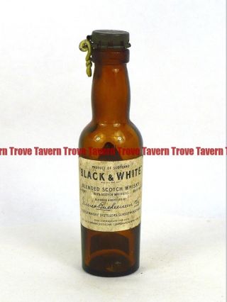 1940s Scotland Fleischman Black & White Scotch Whisky Mini Bottle