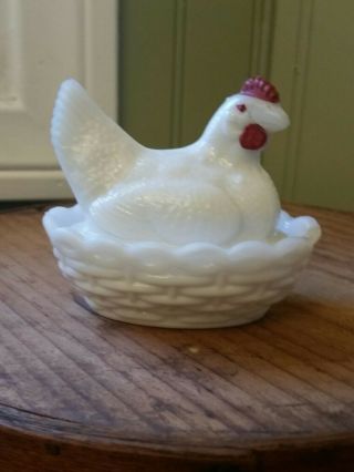 Vintage Westmoreland White Milk Glass Hen Chicken Rooster On Nest