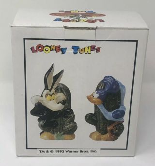 Looney Tunes Salt And Pepper Shakers: Wile E.  Coyote & Road Runner - Nib