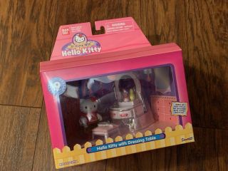 Nib Bandai At Home With Hello Kitty Set: Hello Kitty With Dressing Table