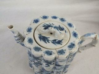KANGXI 1662 - 1722 CHINESE PORCELAIN BLUE & WHITE BAMBOO SHAPED TEAPOT - A/F 6