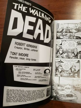Walking Dead 1 1st Print Near Perfect 1st Appearance of Rick Grimes 3