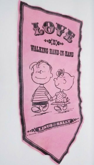 Peanuts Linus & Sally Vintage 1967 Pink Felt Pennant Love Walking Hand In Hand