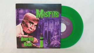 Misfits Monster Mash 1999 7 " Green Colored Vinyl Record Limited Punk Danzig Nm