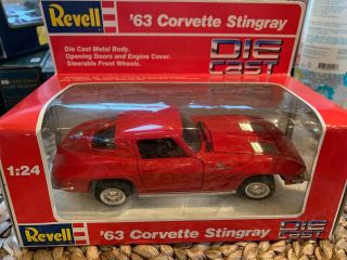 Vintage 1988 Revell ‘63 Corvette Stingray 1:24 Die - Cast Car