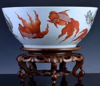 HUGE EARLY 19THC CHINESE ORANGE CORAL & GRISAILLE GOLDFISH & BATS PUNCH BOWL 2