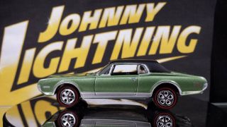 1967 Mercury Cougar Muscle Cars Johnny Lightning 1:64 Die - Cast Black Top