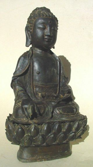 Large Ming dynasty bronze figure of Buddha 5