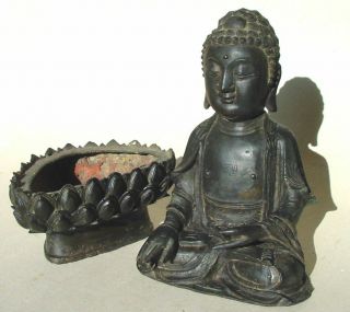 Large Ming dynasty bronze figure of Buddha 8